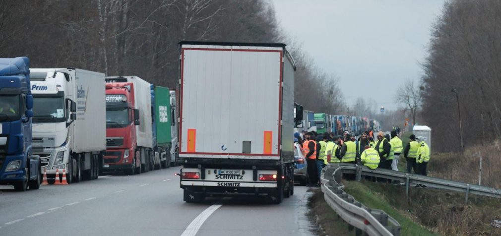 Польські фермери розпочали нові протести на кордоні з Україною