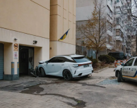 На вулиці Паторжинського у Дніпрі Lexus в’їхав у будинок: подробиці ДТП