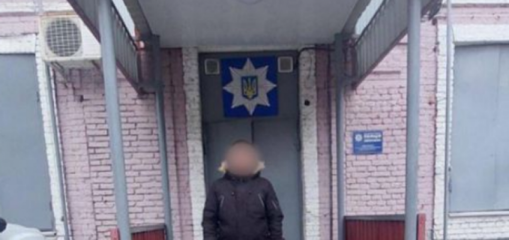 У Запоріжжі патрульні затримали чоловіка, який розшукується за незаконне заволодіння автівкою