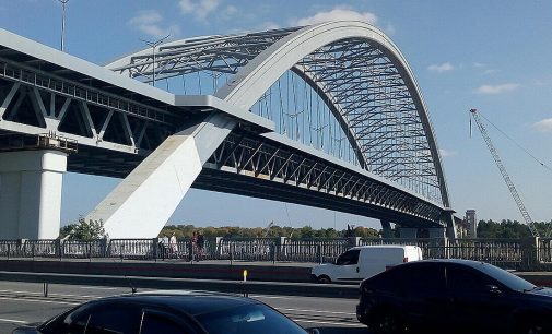 У Києві дозволять рух Подільським мостом для автомобілів