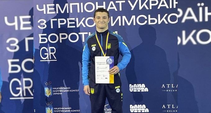 Борець із Кам’янського виборов третє місце на чемпіонаті України