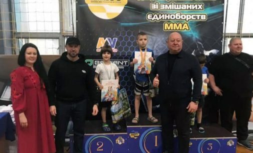 Кам’янські бійці стали призерами чемпіонату Дніпропетровської області з ММА