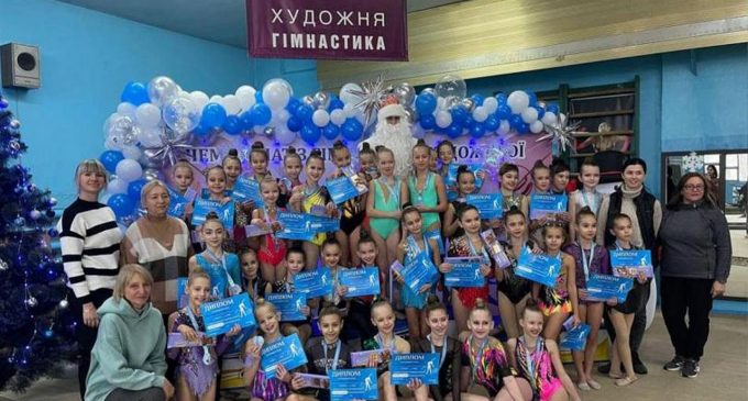 Різдвяний чемпіонат з художньої гімнастики пройшов у Камʼянському