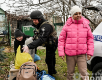 Евакуація з прифронтового Приморського: ще дві родини з дітьми у безпеці