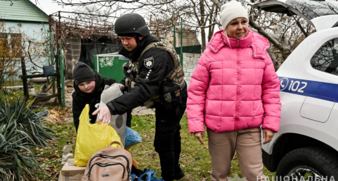 Евакуація з прифронтового Приморського: ще дві родини з дітьми у безпеці