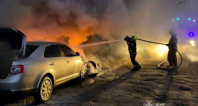 Надзвичайники Кривого Рогу ліквідовували займання легкового автомобіля