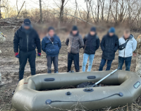 До Угорщини на гумовому човні: на кордоні затримали шістьох втікачів