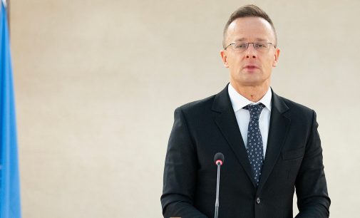 Сійярто обіцяє блокувати можливі санкції ЄС проти Грузії