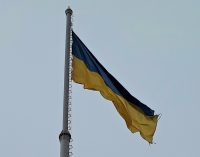 У Києві зняли найбільший прапор України: що сталося