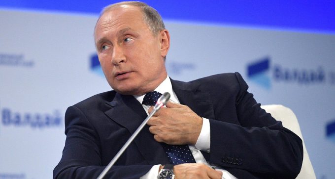 Путін заявив, що готовий “виділити людей” для переговорів з Зеленським