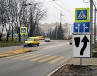 На дорогах України почали встановлювати незвичний дорожній знак: що він означає