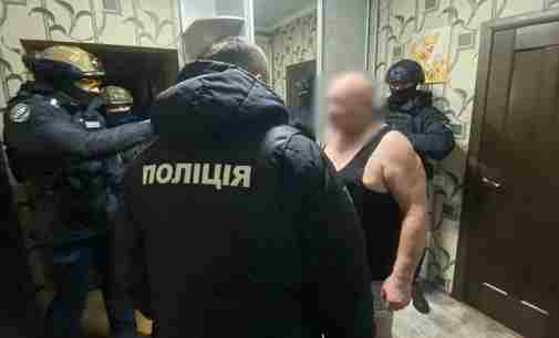 Поліція провела масштабну спецоперацію проти схем вивезення ухилістів