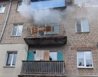 Нікопольський район: ліквідовуючи пожежу у квартирі, вогнеборці врятували двох людей