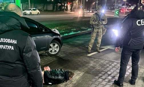 У Вінниці військового ТЦК затримали на хабарі за повістку “на майбутнє”