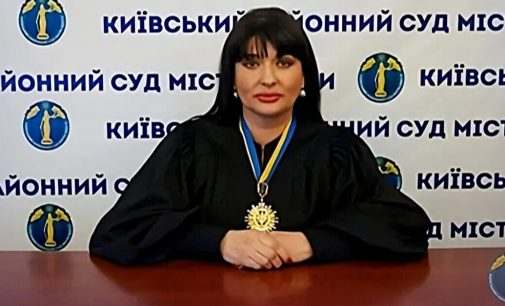 Одеська суддя звинувачена у хабарництві, мобілізувалася, але її зловили на пияцтві – ЗМІ