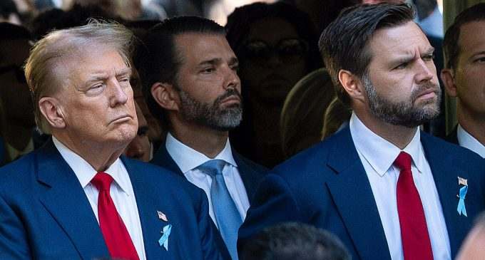 Команда Трампа “показала готовність” надати гарантії безпеки Україні – ЗМІ