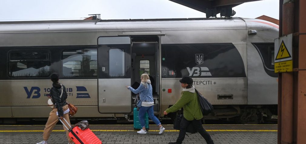 УЗ підвищує ціни на квитки на деякі поїзди: у чому причина