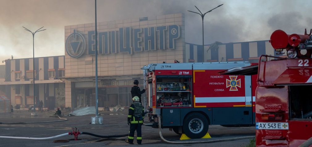 Наказали вдарити по “Епіцентру” у Харкові. СБУ встановила імена чотирьох генералів РФ