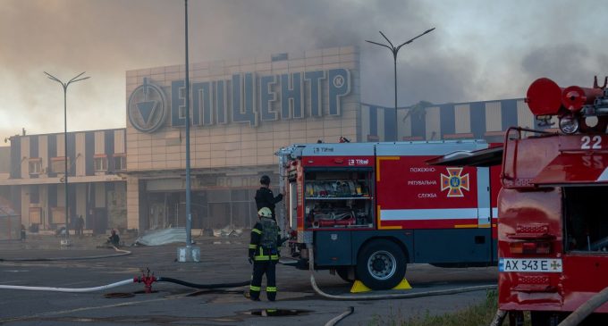 Наказали вдарити по “Епіцентру” у Харкові. СБУ встановила імена чотирьох генералів РФ