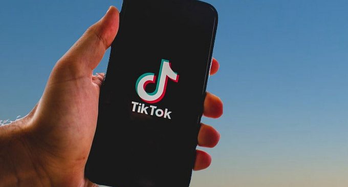 “TikTok-біженці” стикаються із цензурою у китайському аналогу Instagram