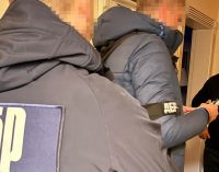 У ДБР заявили, що можуть розслідувати і військові злочини