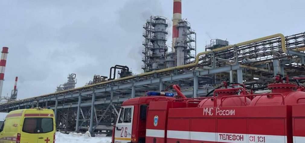 У Росії поскаржилися на атаку дронів на НПЗ у Воронезькій області