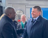 До Києва прибув з візитом глава МЗС Великобританії Ламмі