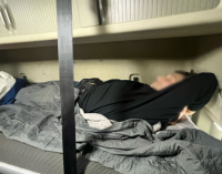 Сховався під ковдрою, щоб нелегально перетнути кордон: на Волині затримали ще одного втікача