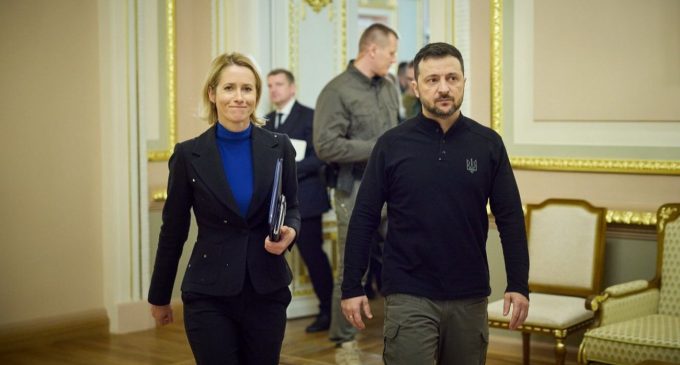 Четвертий не зайвий. Чому Зеленський хоче участі Європи в мирних переговорах із РФ