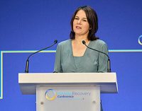 Бербок закликала посилити тиск на США через переговори з Росією