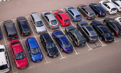 Нові автомобільні мита Китаю вдарять по Ford, BMW та Mercedes-Benz