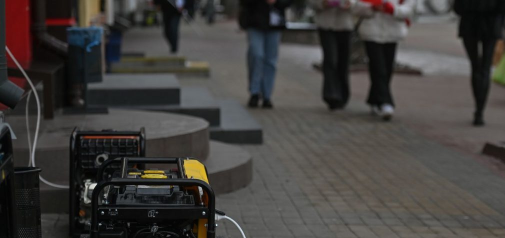 Ризики зростають? Чи повернуться графіки відключень світла через морози до -15 в Україні
