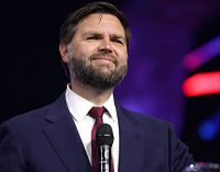 Венс хвалить Трампа і каже, що “ми за крок до миру в Європі”