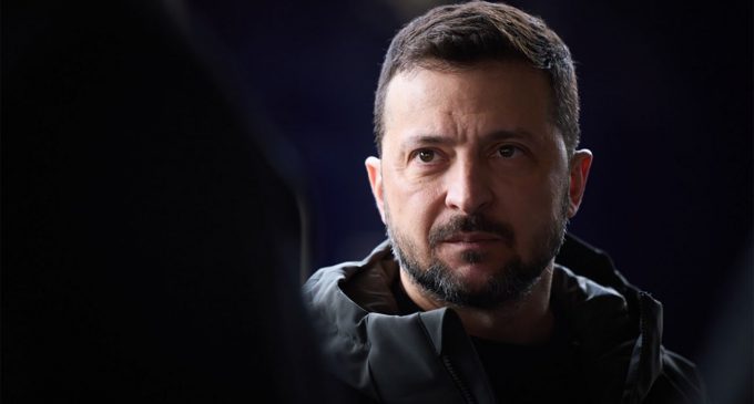 Зеленський показав голові Військового комітету НАТО далекобійну зброю України