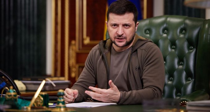 Висока зарплата, освіта і не тільки. Зеленський розкрив деталі спецконтракту для 18-річних