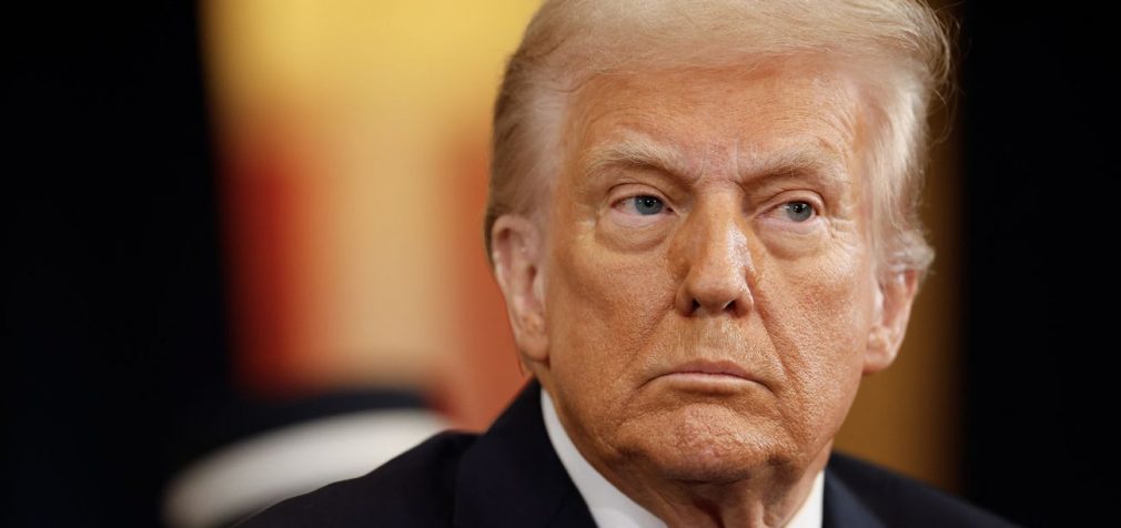 Трамп вимагатиме від ЄС оплатити відновлення України та розмістити миротворців, – FT