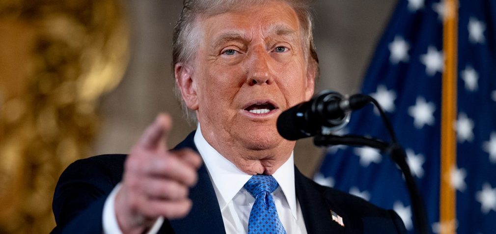 Трамп веде “серйозні переговори” з Росією про завершення війни в Україні