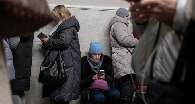 Росіяни атакують Україну ракетами: де пролунали вибухи