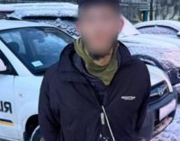 У Запоріжжі патрульні затримали чоловіка, причетного до крадіжки з автомобіля