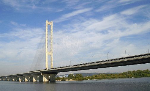 У Києві можуть частково дозволити рух Південним мостом – мер