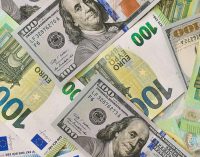 Українські доларові облігації подешевшали через розбіжності США та Європи – Bloomberg