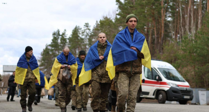 Один із найбільших обмінів: додому повернулися 15 Захисників з Дніпропетровщини