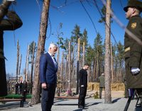Зеленський та Павел відвідали Мощун, де велись запеклі бої з військами РФ