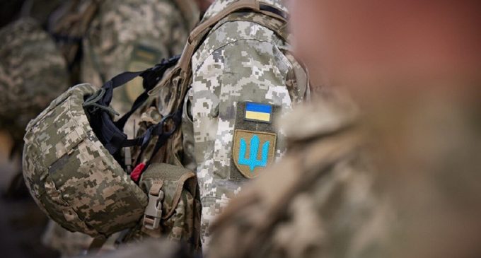 Військовослужбовець передавав рашистам дані про ЗСУ та інфраструктуру – ДБР