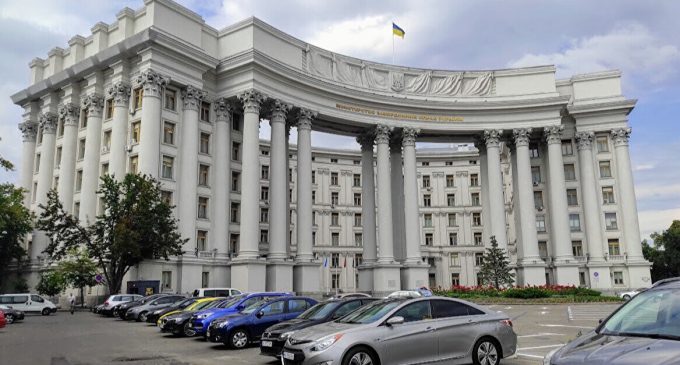 У МЗС відреагували на указ Путіна про депортацію “нелегалізованих” українців