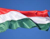 Угорщина знову вимагає виключити з висновків саміту ЄС згадку про підтримку України