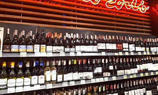 У Львові заборонили продавати алкоголь під час комендантської години, будуть нічні рейди