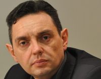 Віцепрем’єр Сербії під час візиту до РФ звинуватив Захід у спробі влаштувати революцію