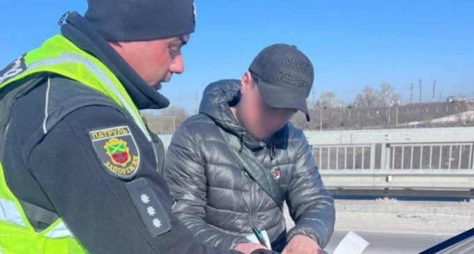 У Запоріжжі патрульні притягнули до відповідальності водія, який рухався зустрічною смугою Вантового мосту