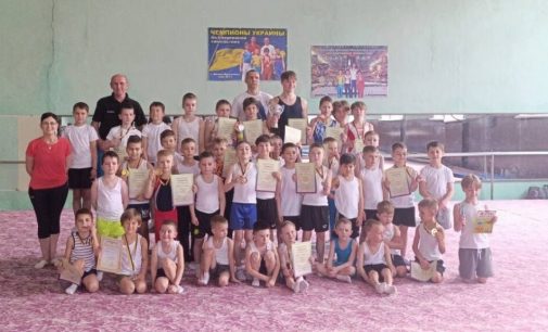 На відкритому чемпіонаті міста зі спортивної гімнастики камʼянчани вибороли призові місця